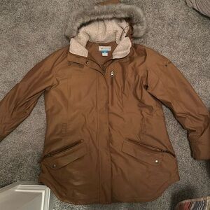 Columbia camel 1x omni-tech winter coat - very good condition